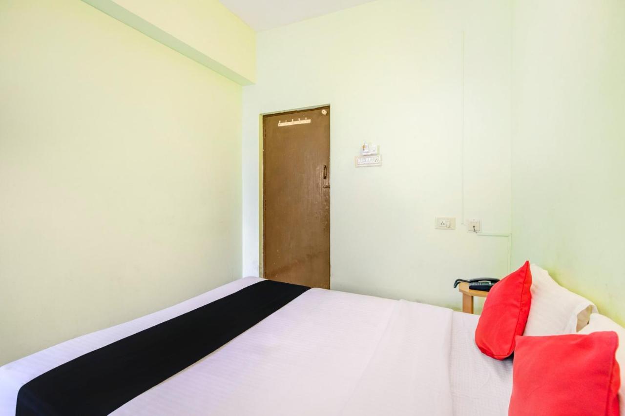 Oyo Flagship Amutha Residency Hotell Chennai Exteriör bild